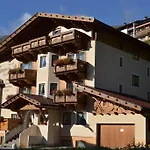 Tonis Ferienheim Daire Sölden