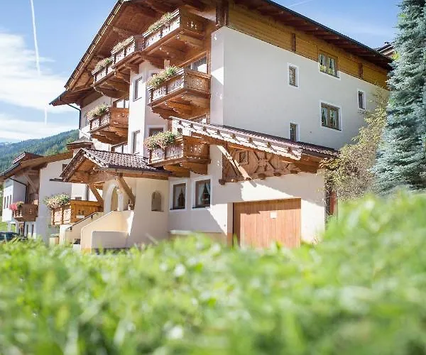 Tonis Ferienheim Appartement *